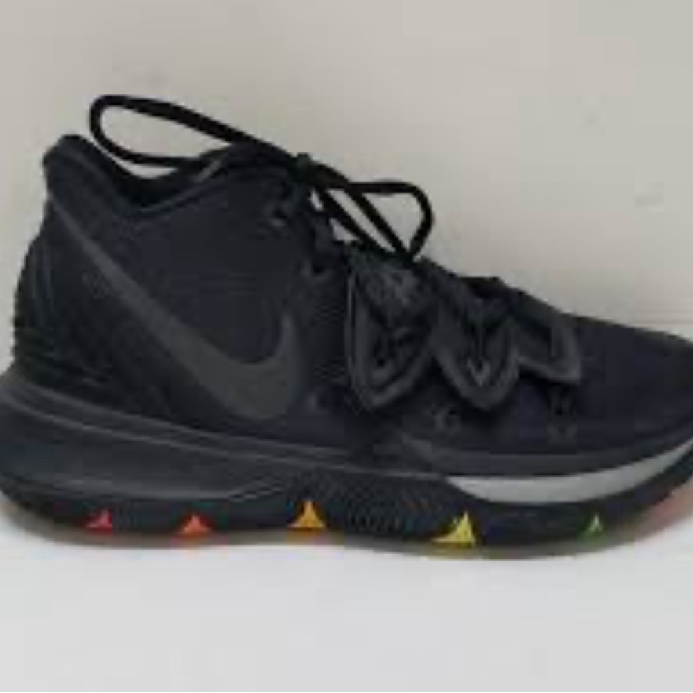 Nike Kyrie Neon